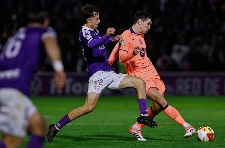 Barcelona defender Andreas Christensen suffers knee ligament rupture