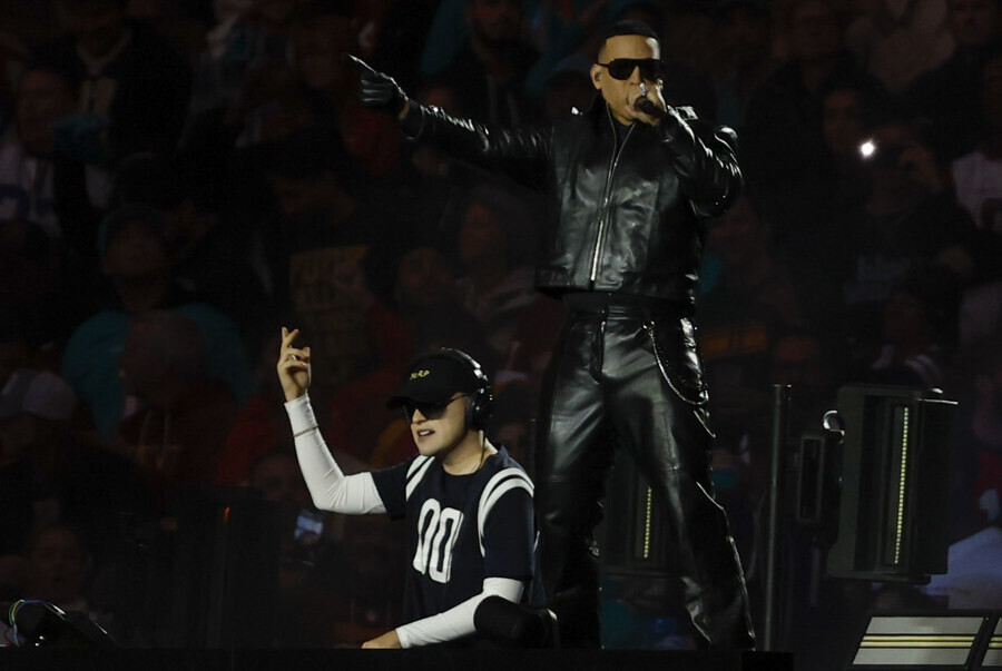 Bizarrap and Daddy Yankee rock the Bernabéu at the NFL party