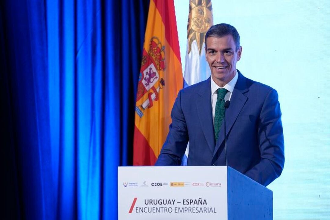 Spain to Decree Regularization for 500,000 Immigrants