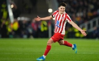 马德里竞技队在欧冠中击败巴塞罗那