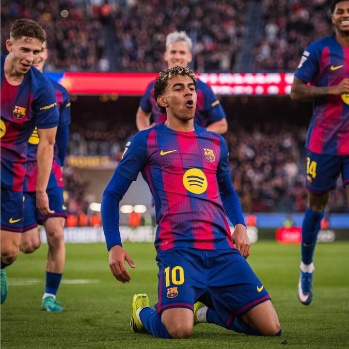 巴塞罗那击败马洛卡，登顶西甲联赛