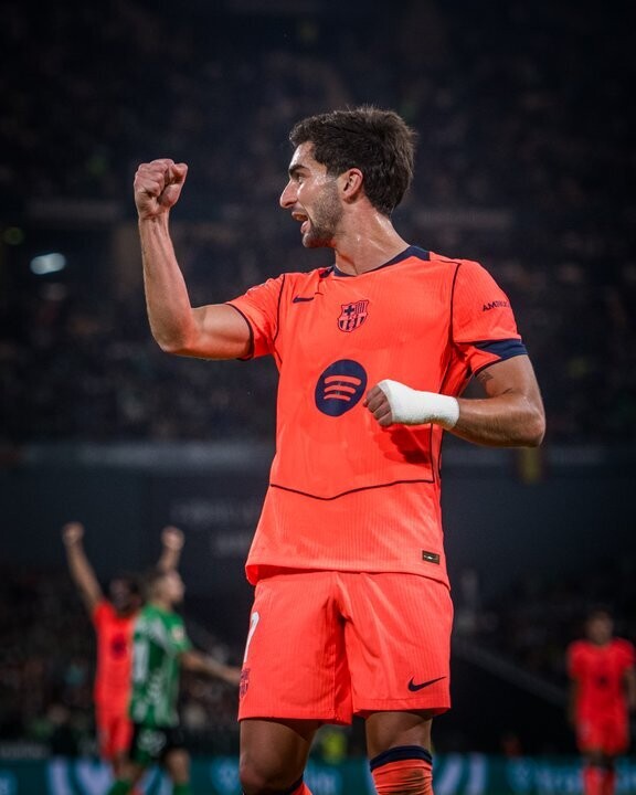 Barcelona thrashes Betis to top La Liga