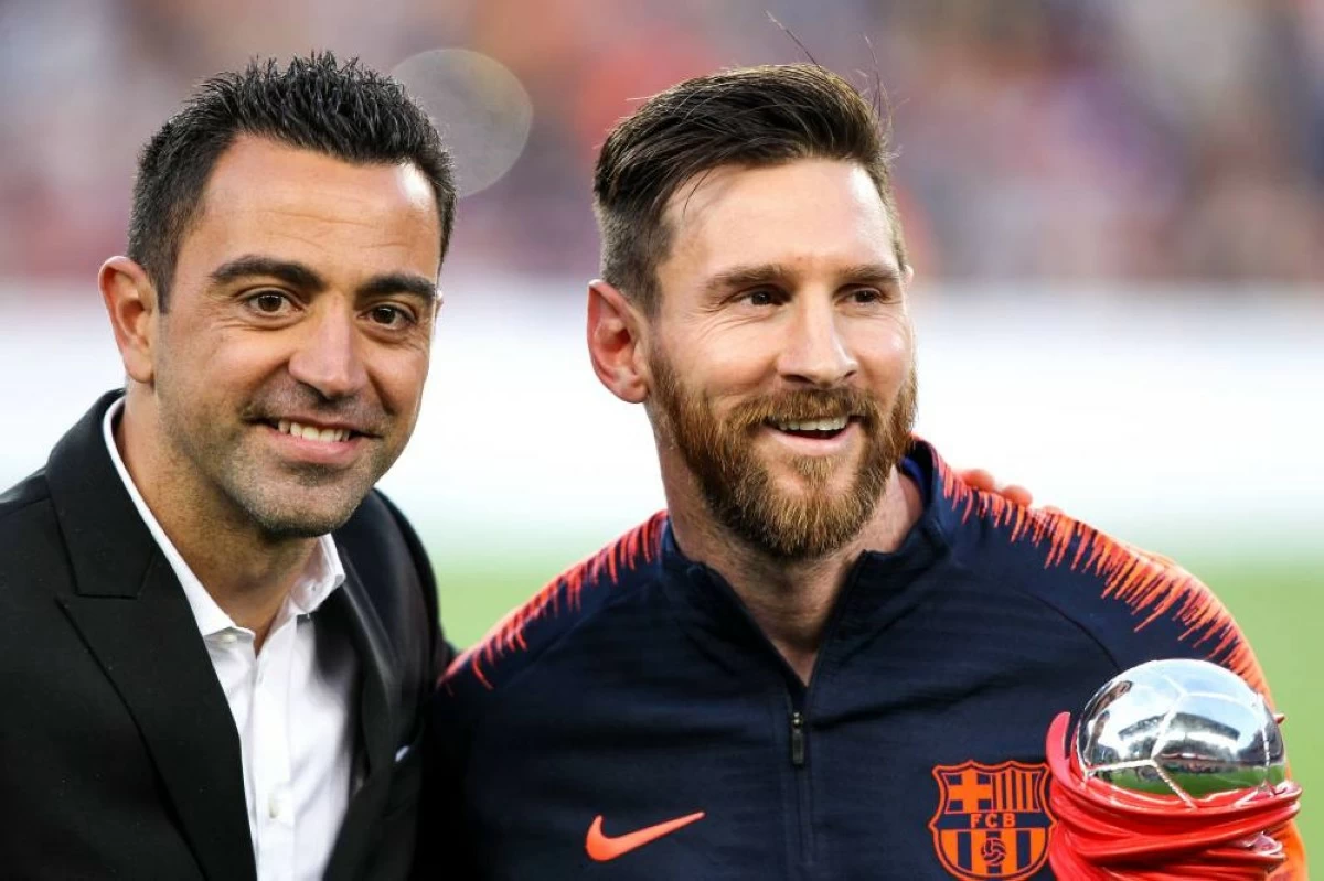Messi Supports Xavi's Version of Failed Barcelona Return