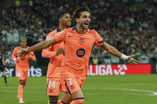 Ferran Torres Scores Three Goals, Barcelona Beats Betis