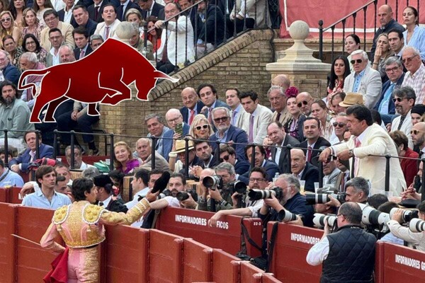 Morena Deputy Caught at Sevilla Bullfight
