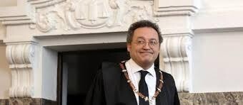 Spain's Attorney General Resignation Sparks Institutional Crisis