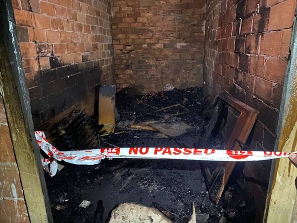 Fire in residential building in Manlleu