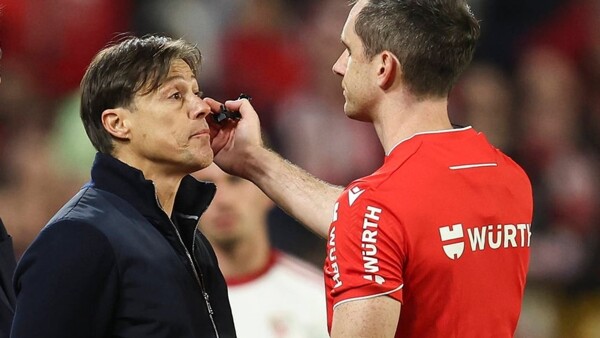 Argentine Coach Almeyda Apologizes for Expulsion in Match Against Alavés