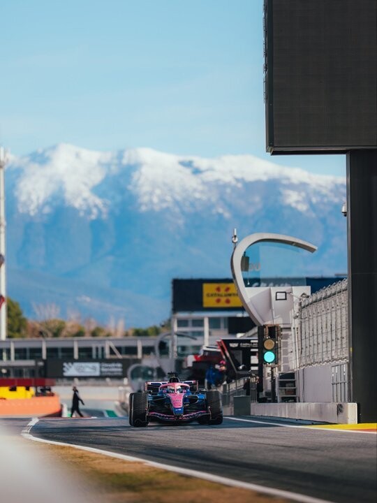 科拉平托遭遇技术故障，但仍以领奖台结束阿尔派测试