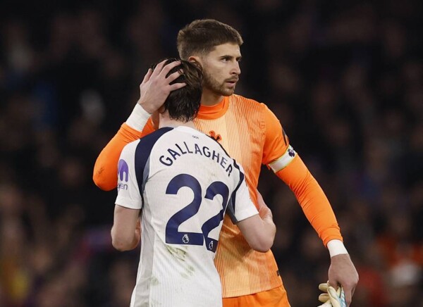 Barcelona and Bayern Munich race for Croatian defender