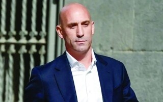 Former head of Spanish football federation egged at book event