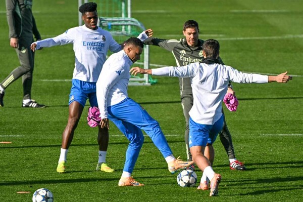 Barcelona press publishes list of Real Madrid coach opponents