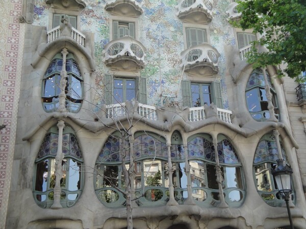 Barcelona to Commemorate Gaudí's Centenary and Become World Architecture Capital