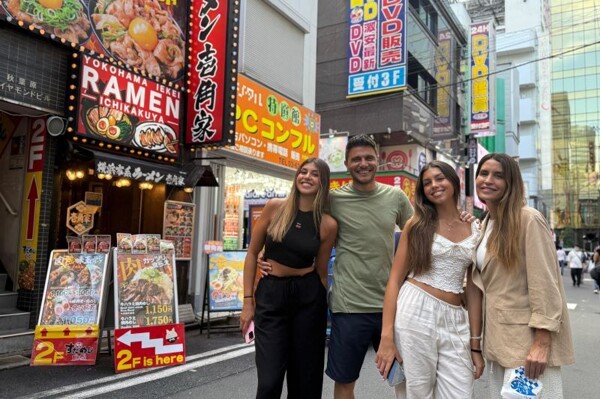 Joaquín Sánchez Returns to Antena 3 Internacional with a Road Trip Through Japan