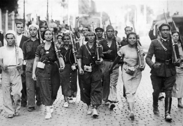 The History of '¡To the Barricades!'