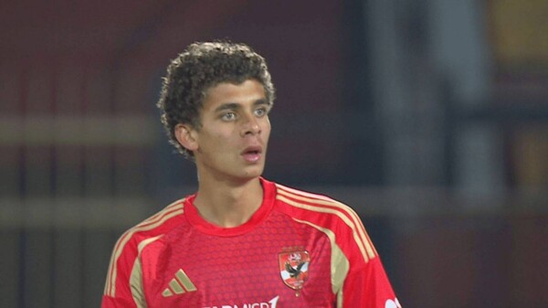 Barcelona makes improved offer for Al-Ahly striker