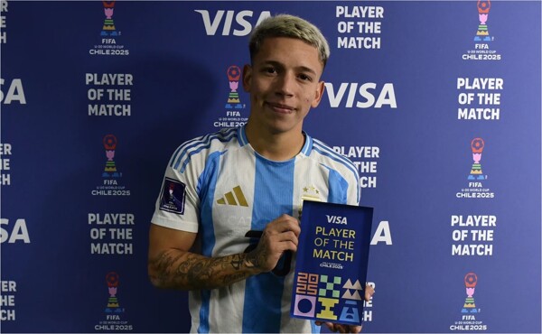 Racist Scandal in the Champions League: Vinícius Accuses Benfica Player