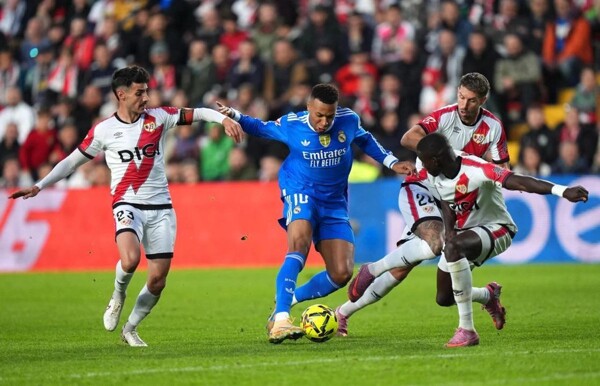 La Liga Matchday 13 Kicks Off with Valencia vs. Levante