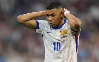 Новый игрок Реал Мадрида Мбаппе отражает поражение в полуфинале Евро-2024 от Испании