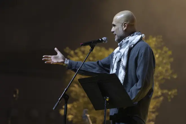 Pep Guardiola gives speech in support of Palestine in Barcelona
