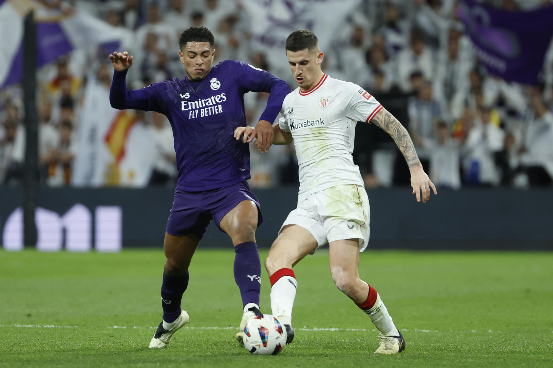 Deception against euphoria in football